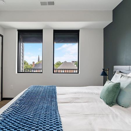 Cozysuites On Mass With Garage Parking #4 Индианаполис Екстериор снимка